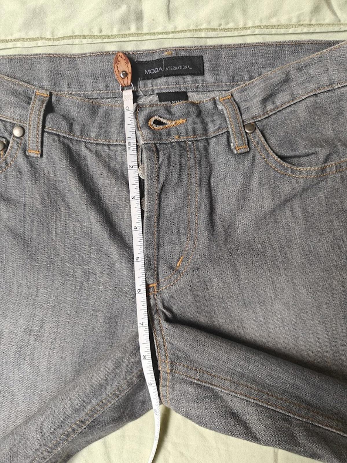 Moda International Gray Straight Leg Button Fly Jeans - Size 6