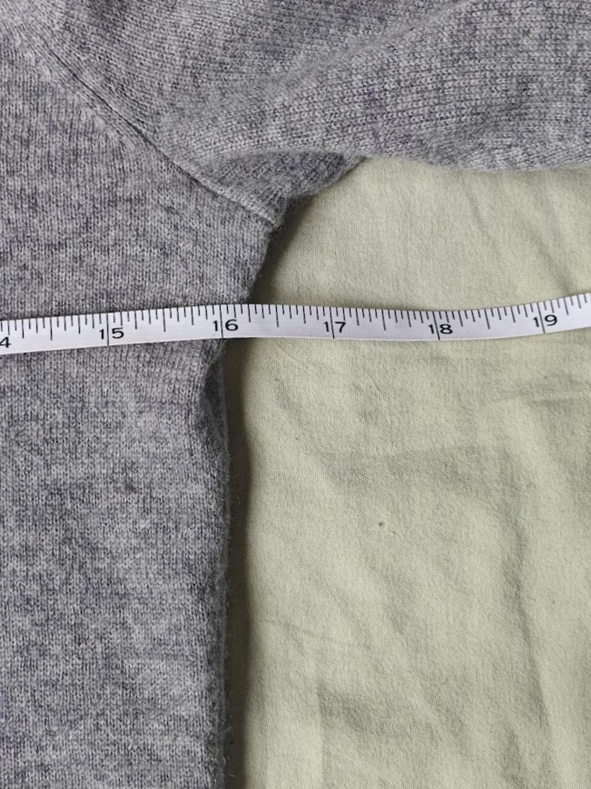 Gray Cashmere Turtleneck Sweater - Size XS