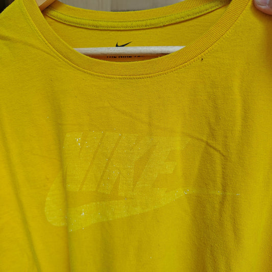 Nike Yellow Long Sleeve T-Shirt Mens Large Faded Logo Minimalist Streetwear