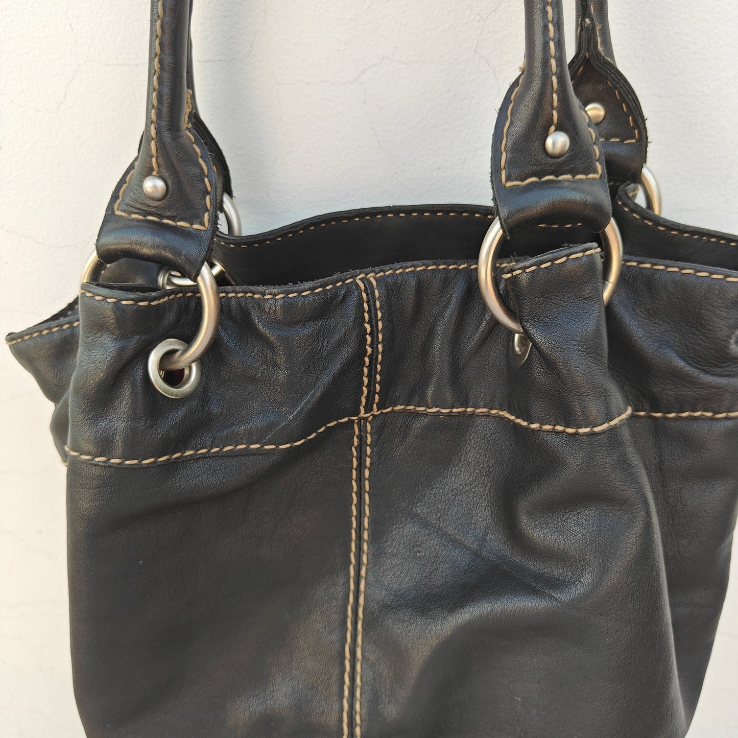 Tignanello Black Leather Shoulder Bag Tote – Contrast Stitch & Ring Hardware