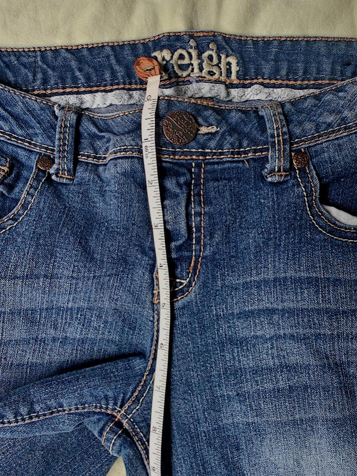 Reign Brand Low Rise Bootcut Jeans - Size 9