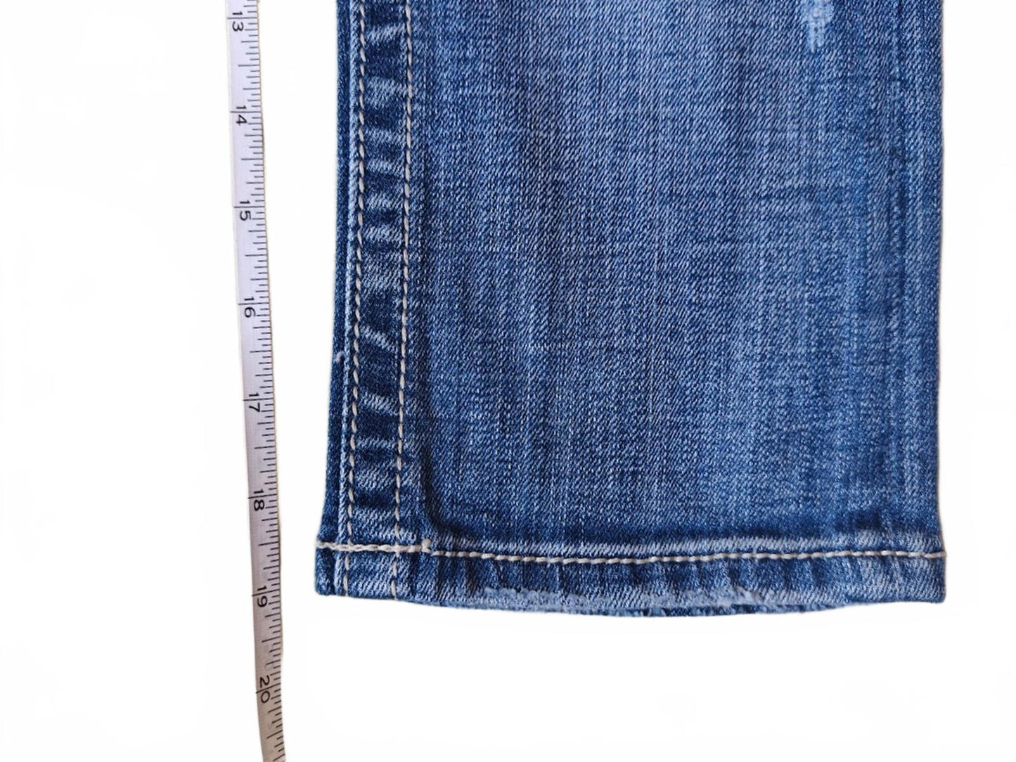 Miss Me Buckle 8 Capri Jeans - Size 26