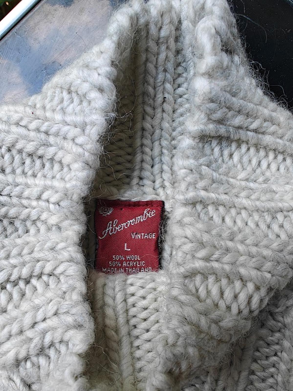 Vintage Abercrombie Cable Knit Wool Turtleneck Sweater Women’s