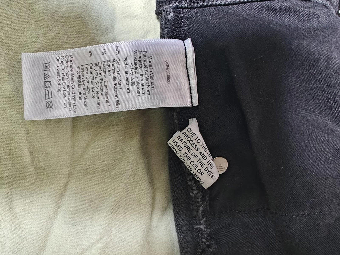 Madewell Curvy Kick Out Black Jeans - Size 30