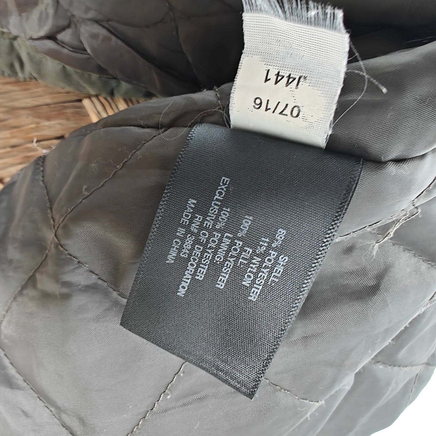 a.n.a Olive Faux-Fur Hooded Parka Coat Women’s L – Quilted Lining, Pockets