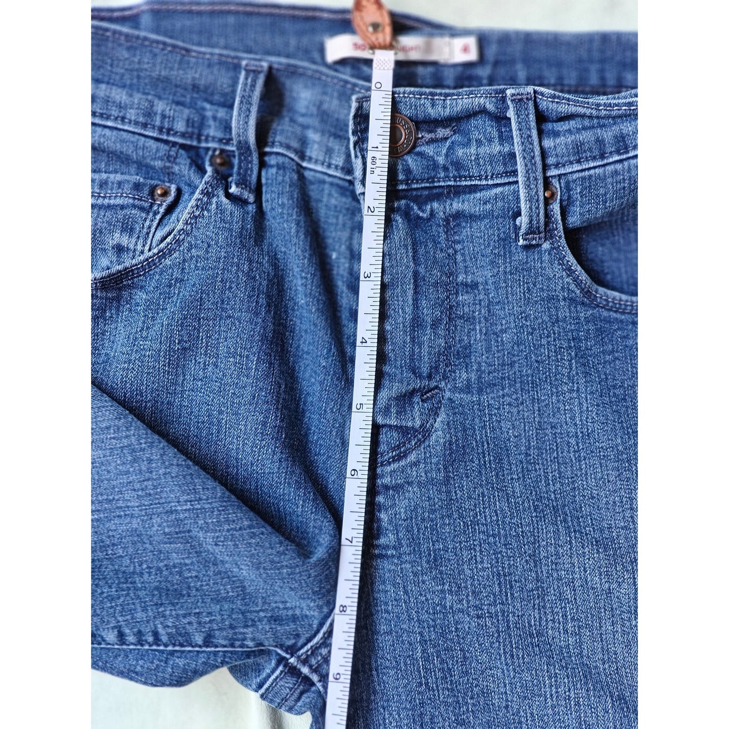 Levi's 505 Straight Leg Jeans Blue Denim Classic Fit Zip Fly 5-Pocket Size 4