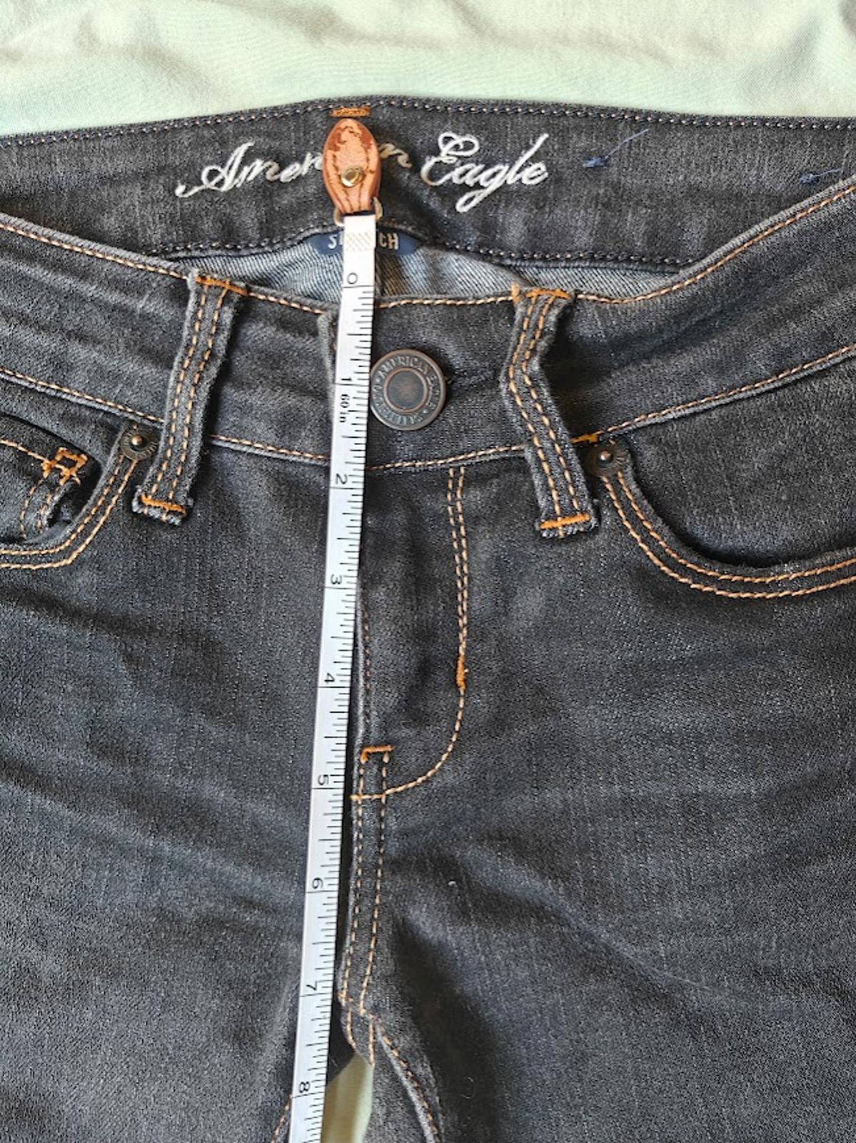 American Eagle Low Rise Skinny Stretch Jeans in Black - Size 2