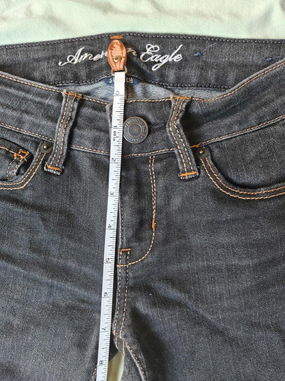 American Eagle Low Rise Skinny Stretch Jeans in Black - Size 2