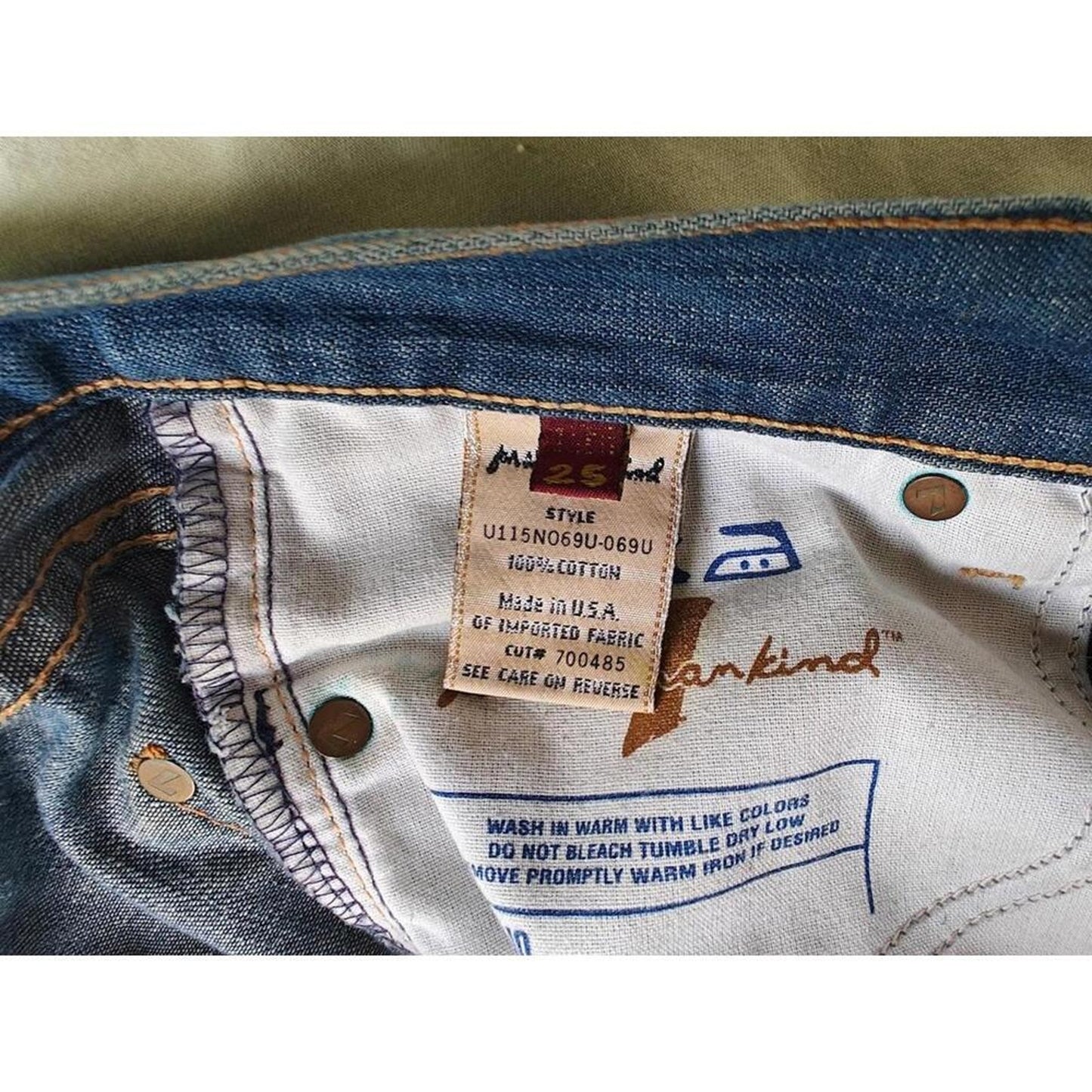 7 for all Mankind Low Rise Boot Cut Jeans - Size 25