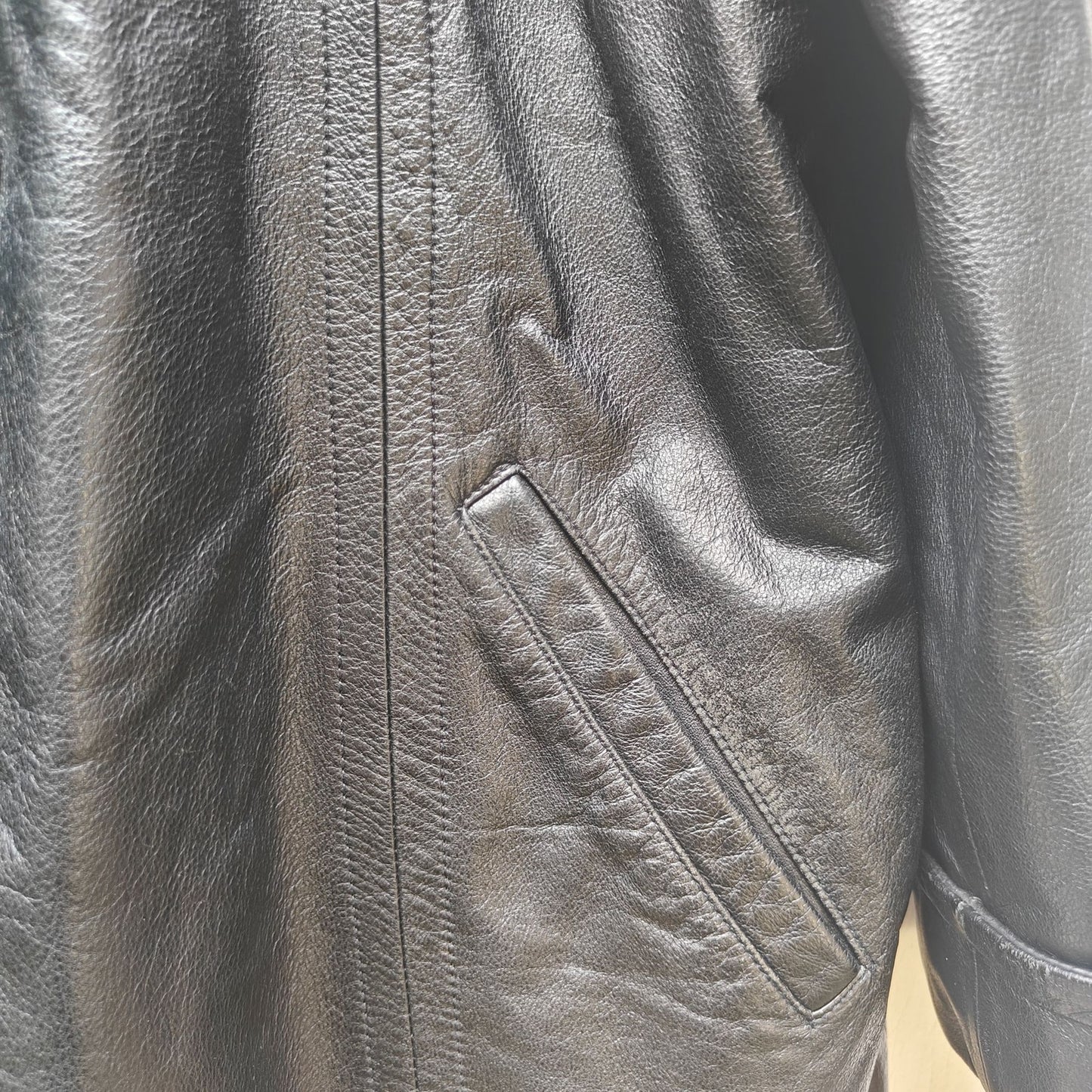 Winlit New York Genuine Leather Car Coat Black Button Front Quilted Lined Jacket (Vintage/90s)