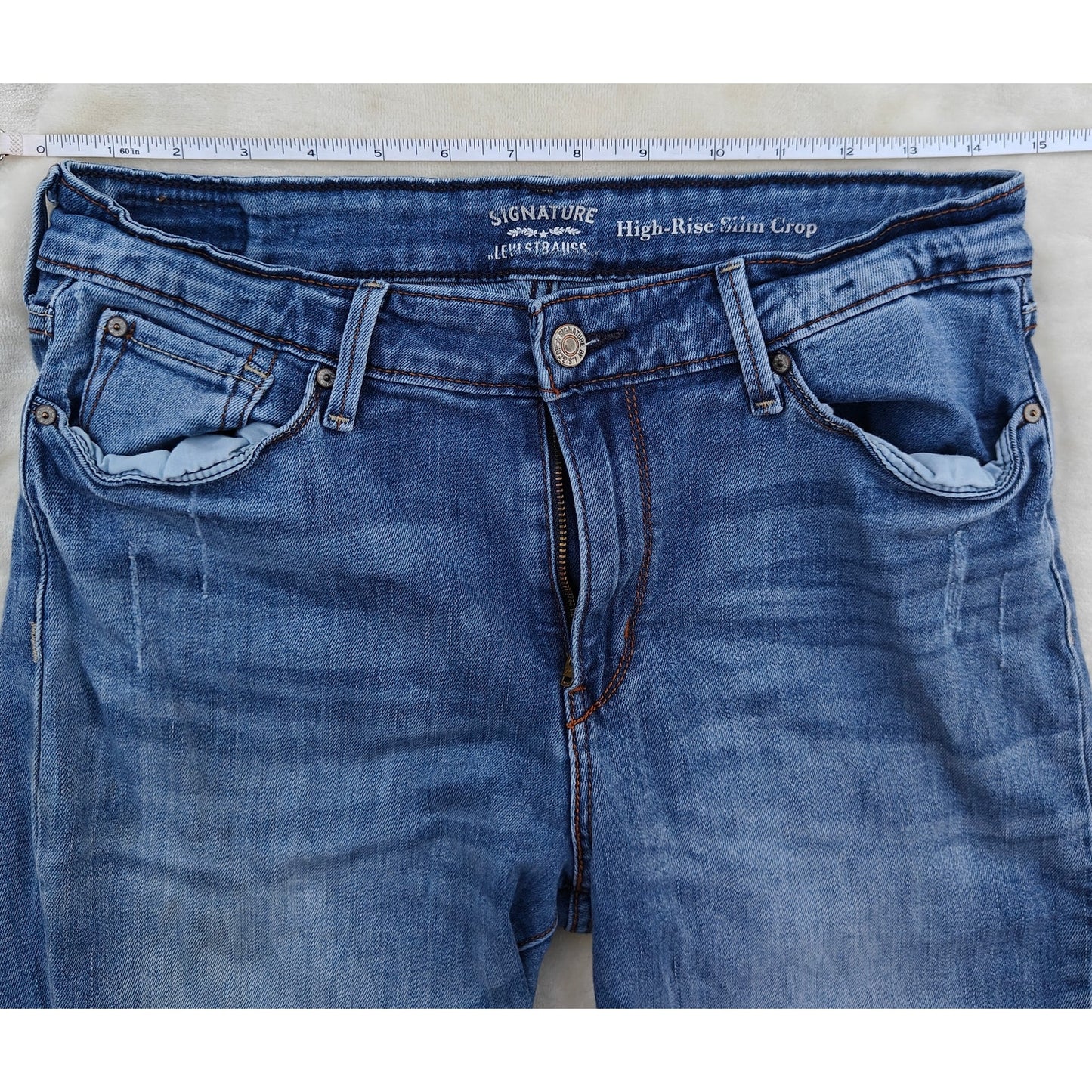 Signature by Levi Strauss High Rise Slim Crop Jeans 8 / W29 Medium Wash