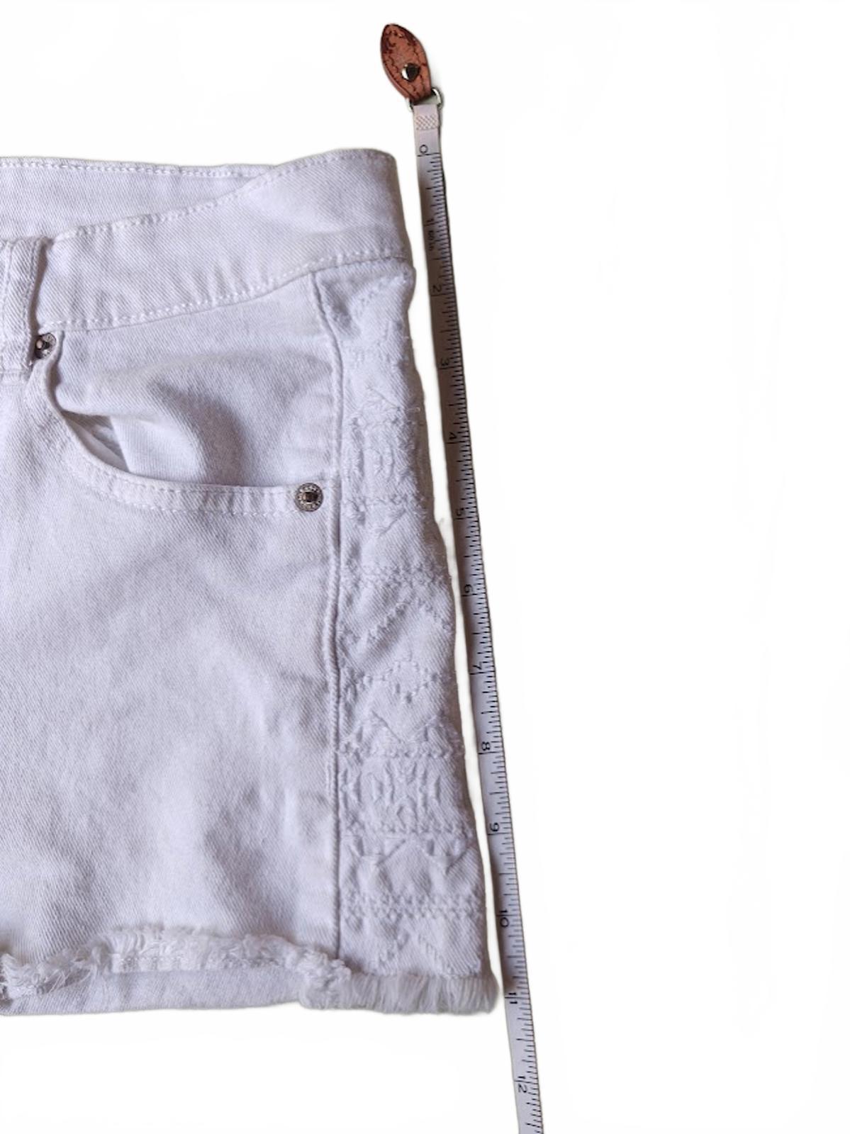 Garage White Retro High Rise Denim Shorts Size 5