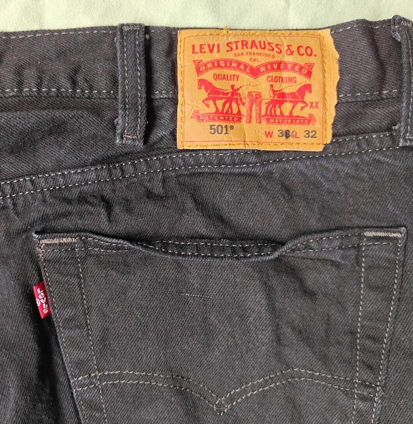 Levi's 501 Jeans Black Button Fly - Size 38/32