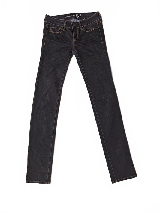 American Eagle Low Rise Skinny Stretch Jeans in Black - Size 2