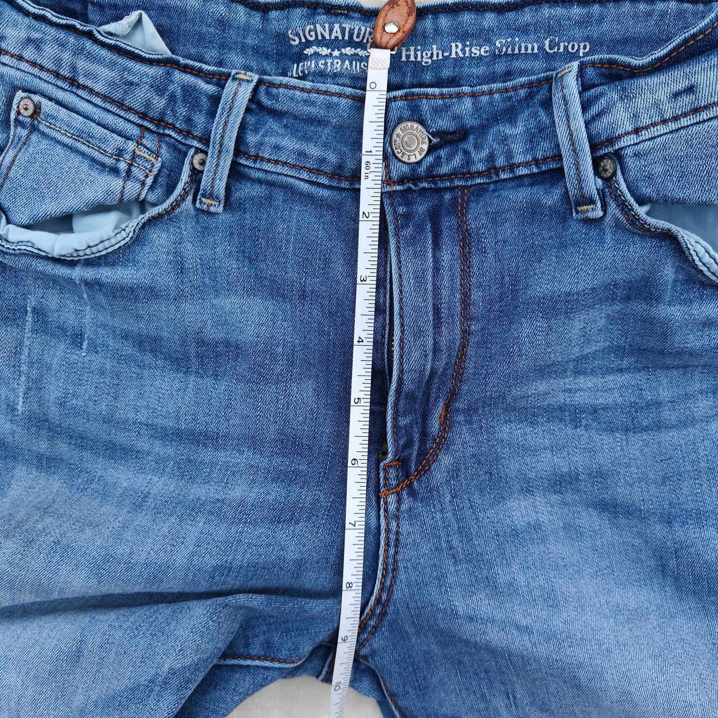 Signature by Levi Strauss High Rise Slim Crop Jeans 8 / W29 Medium Wash