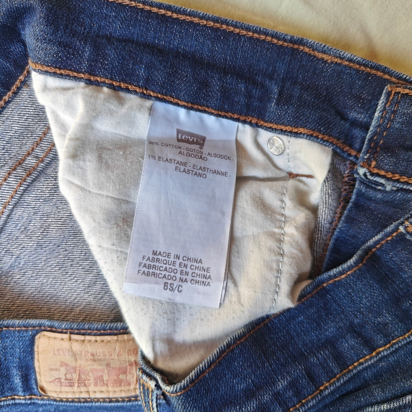 Levi’s 505 Women’s Straight Jeans Dark Wash Stretch Denim Size 6S