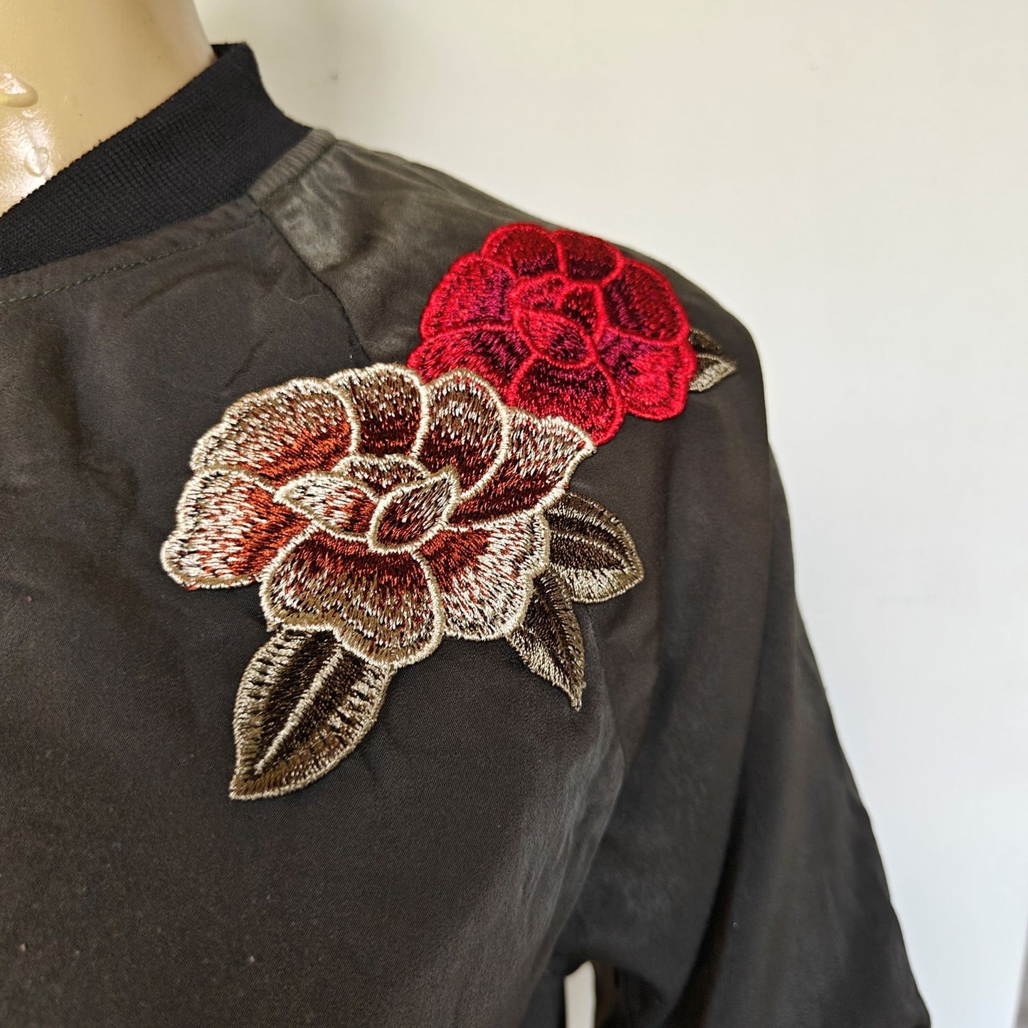 West Kei Floral Embroidered Lightweight Bomber Jacket Zip Front Size S