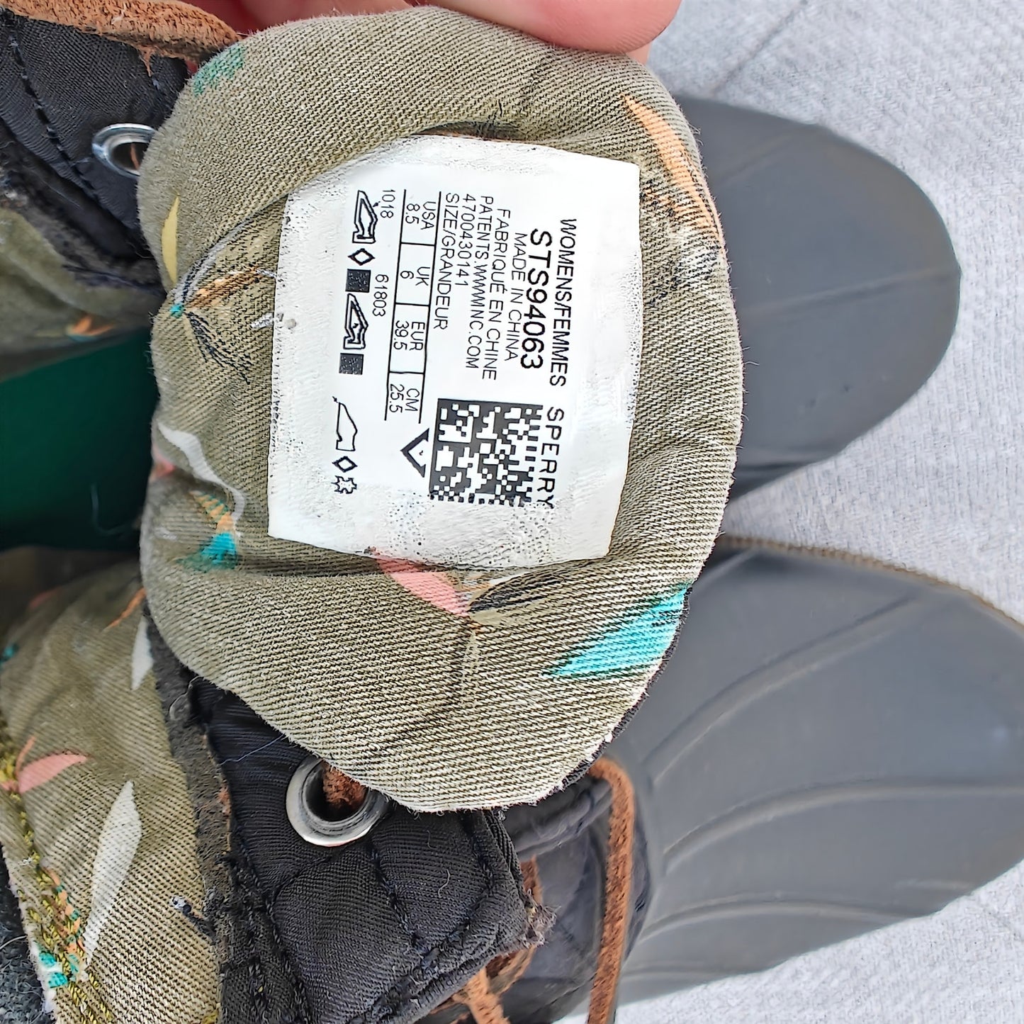 Sperry Saltwater Quilted Duck Boots – Black, Waterproof, Lace & Zip Size 8.5