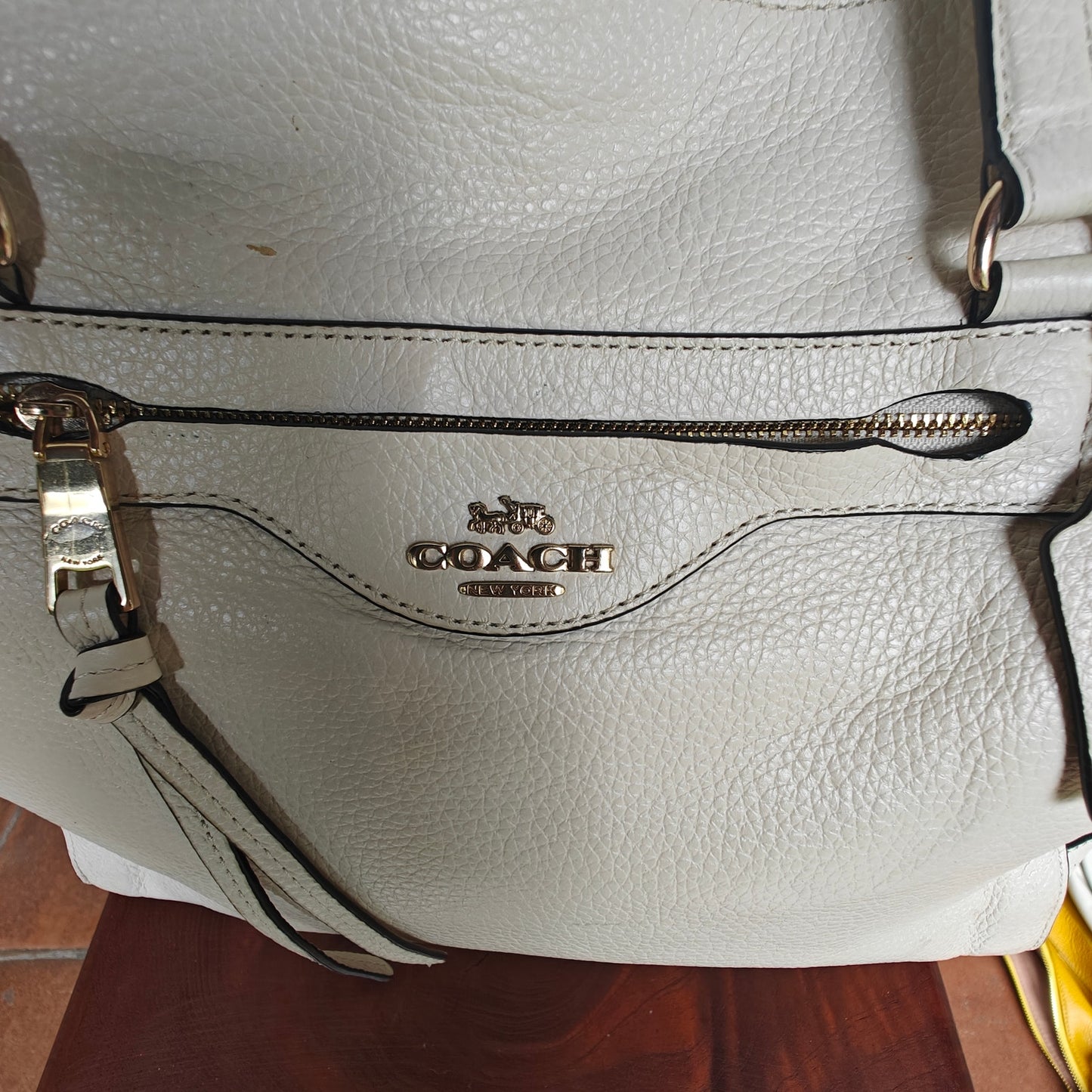Coach Pebbled Leather Zip-Top Tote Bag – Chalk/Off-White, Gold Hardware, Front Zip Pocket & Hangtag