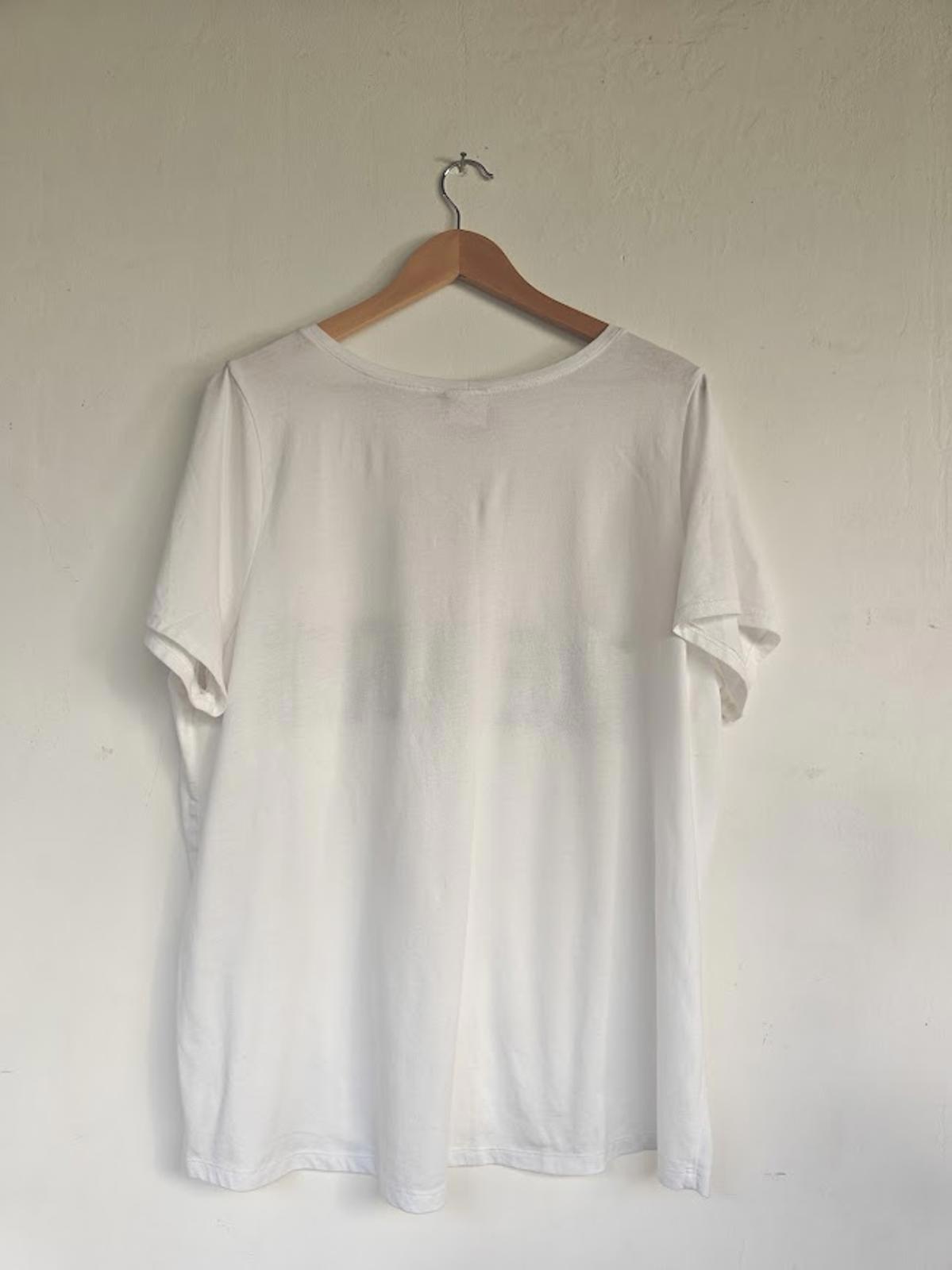 Chicago Bears White Sequin V-Neck Tee - Size 2XL