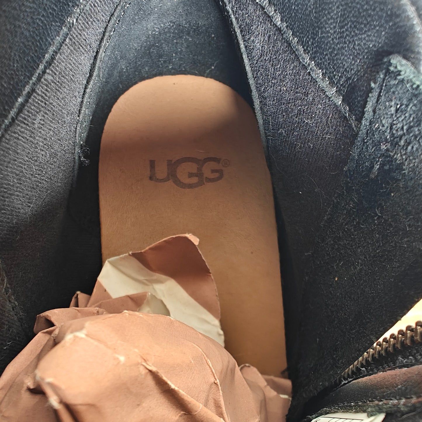 UGG Men’s Black Leather Ankle Boots Sz 10 Zip Buckle Chelsea Style